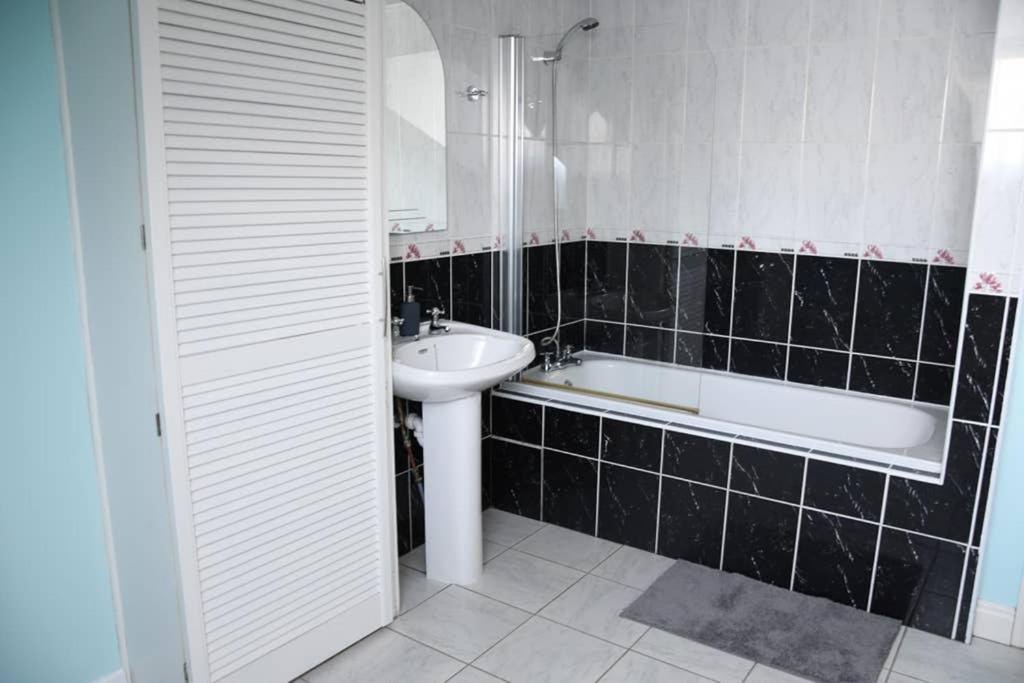 Whitehead Holiday Cottage Ngoại thất bức ảnh