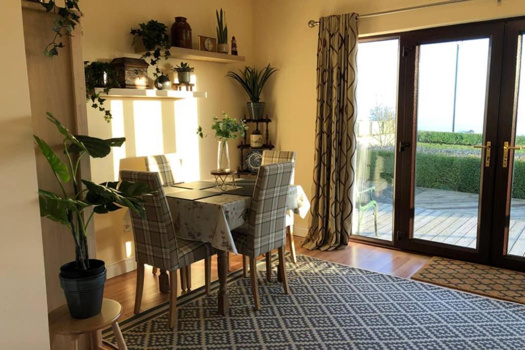 Whitehead Holiday Cottage Ngoại thất bức ảnh